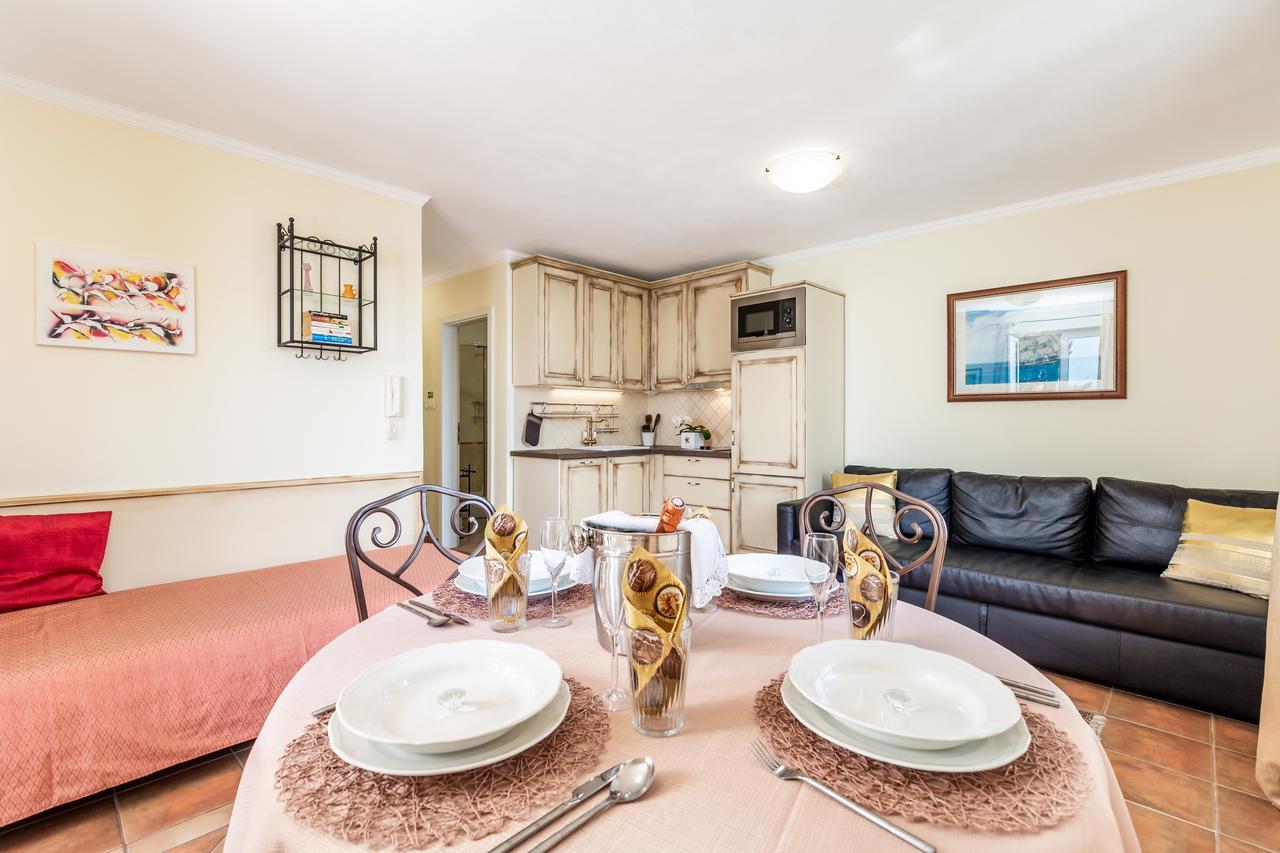 Apartments Villa Nora Ριέκα Εξωτερικό φωτογραφία